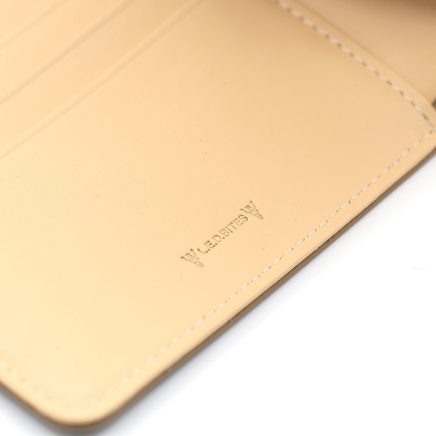 MARGOT　イタリアンレザー　二つ折り財布