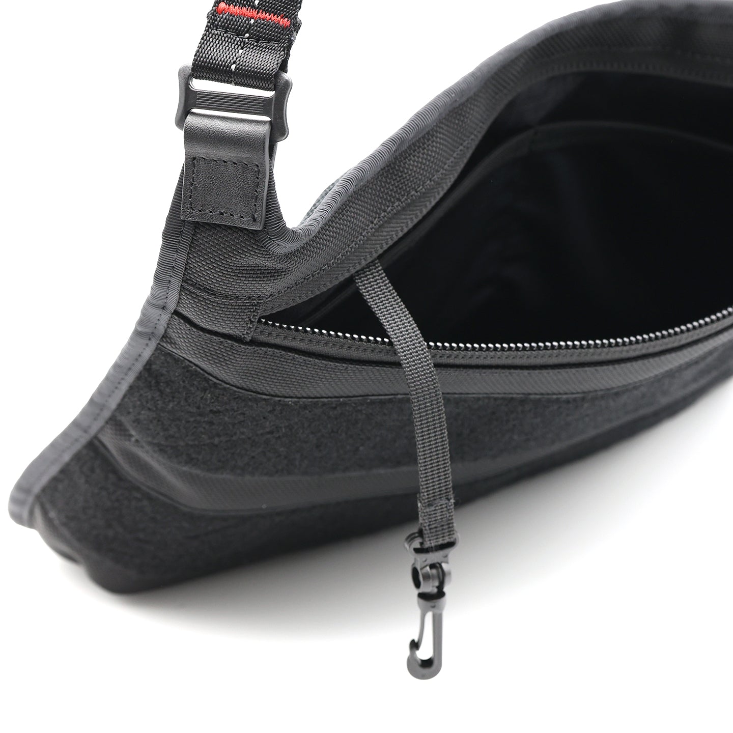 HUITTO　×　L.E.D.BITES　コラボ　ショルダーバッグ