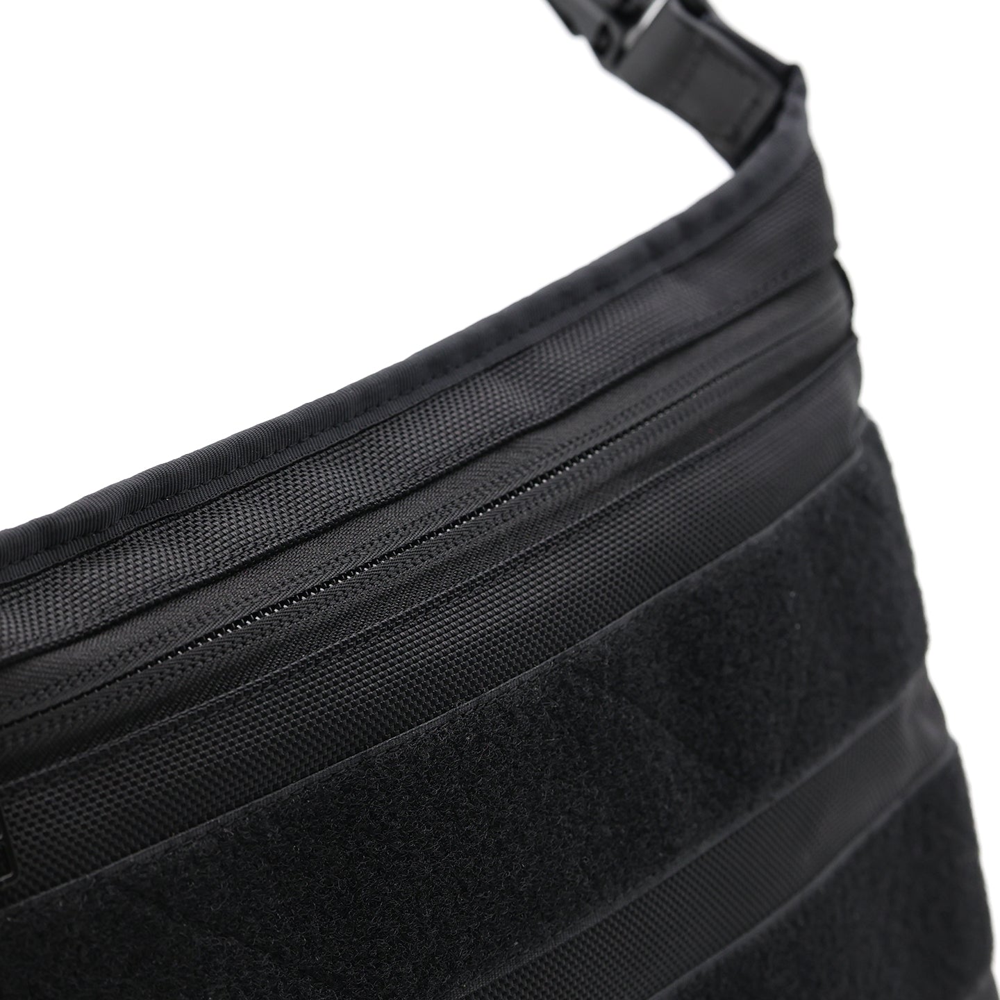 HUITTO　×　L.E.D.BITES　コラボ　ショルダーバッグ