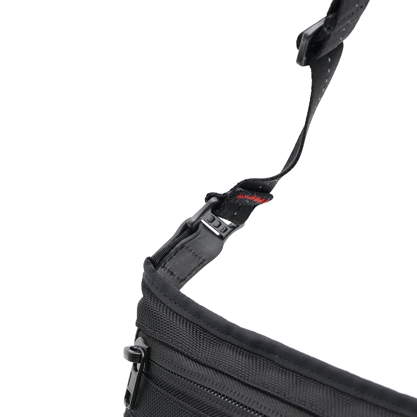 L.E.D BITES　エイ革ショルダーバッグ L.E.D BITES エイ革ショルダーバッグ L.E.D.BITES（エル